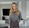 Zerra pulóver fekete-fehér – Csíkos női kötött pulóver – Innova Fashion